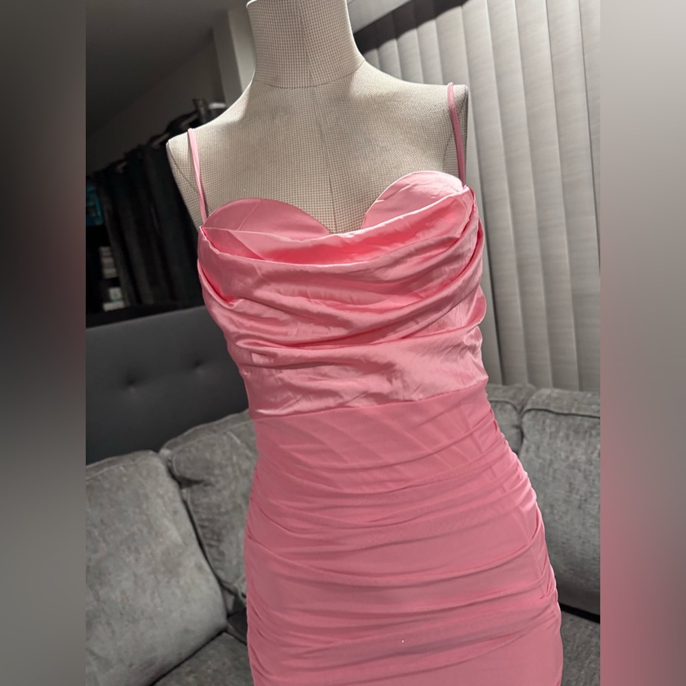 BUNDLE 2 ITEMS FOR $8✨

🍒🌸AMTIOUS spicy girl mini dress ✨ - Picture 5 of 6